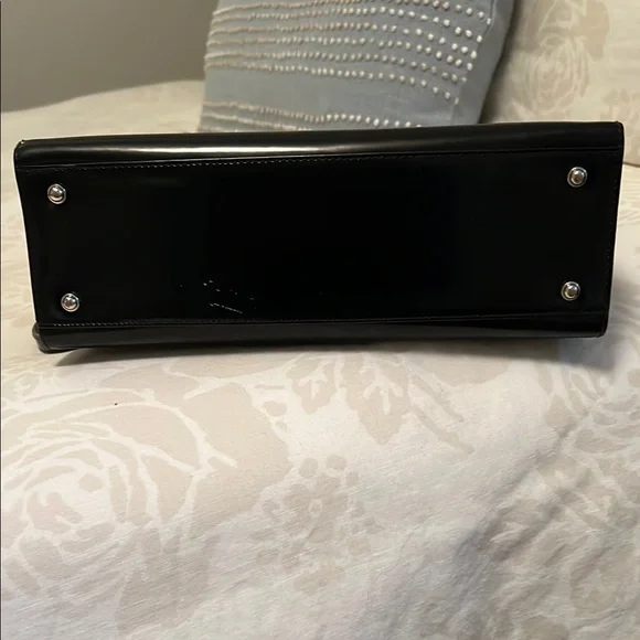 Vintage Kate Spade Black Leather Handbag with Minimalist Design - Picture 4 of 8